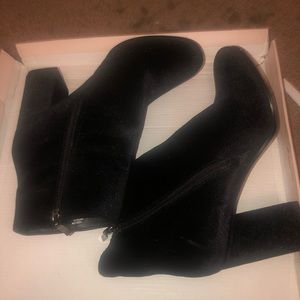Monique boots